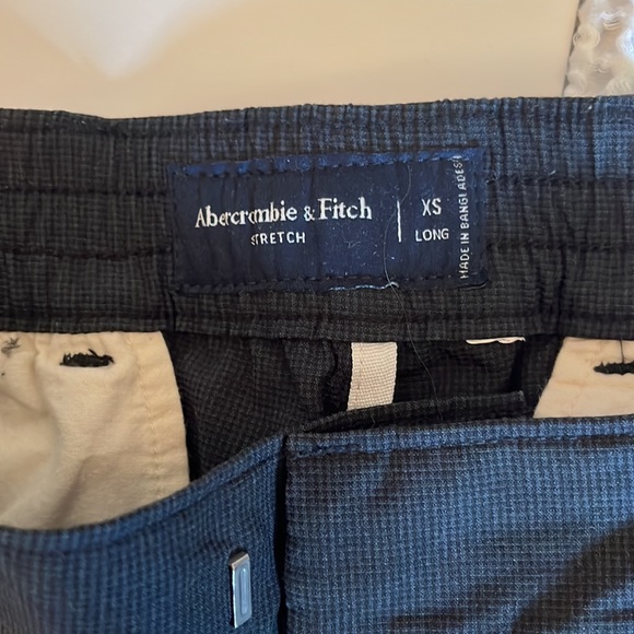 Abercrombie and Fitch Pants. Size XS. - Picture 4 of 6